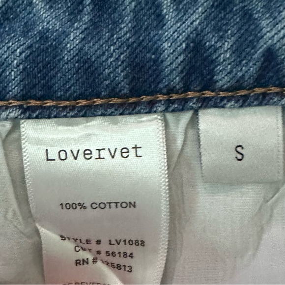 Denim shorts from Vici size small NWT - Picture 4 of 4